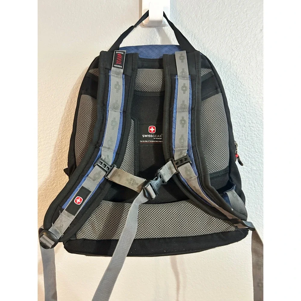 SwissGear by wenger